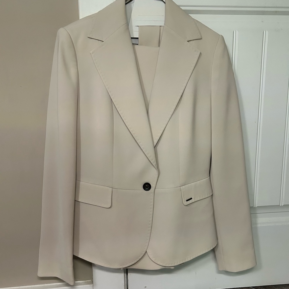 Elegant Cream Women's Pant Suit Set